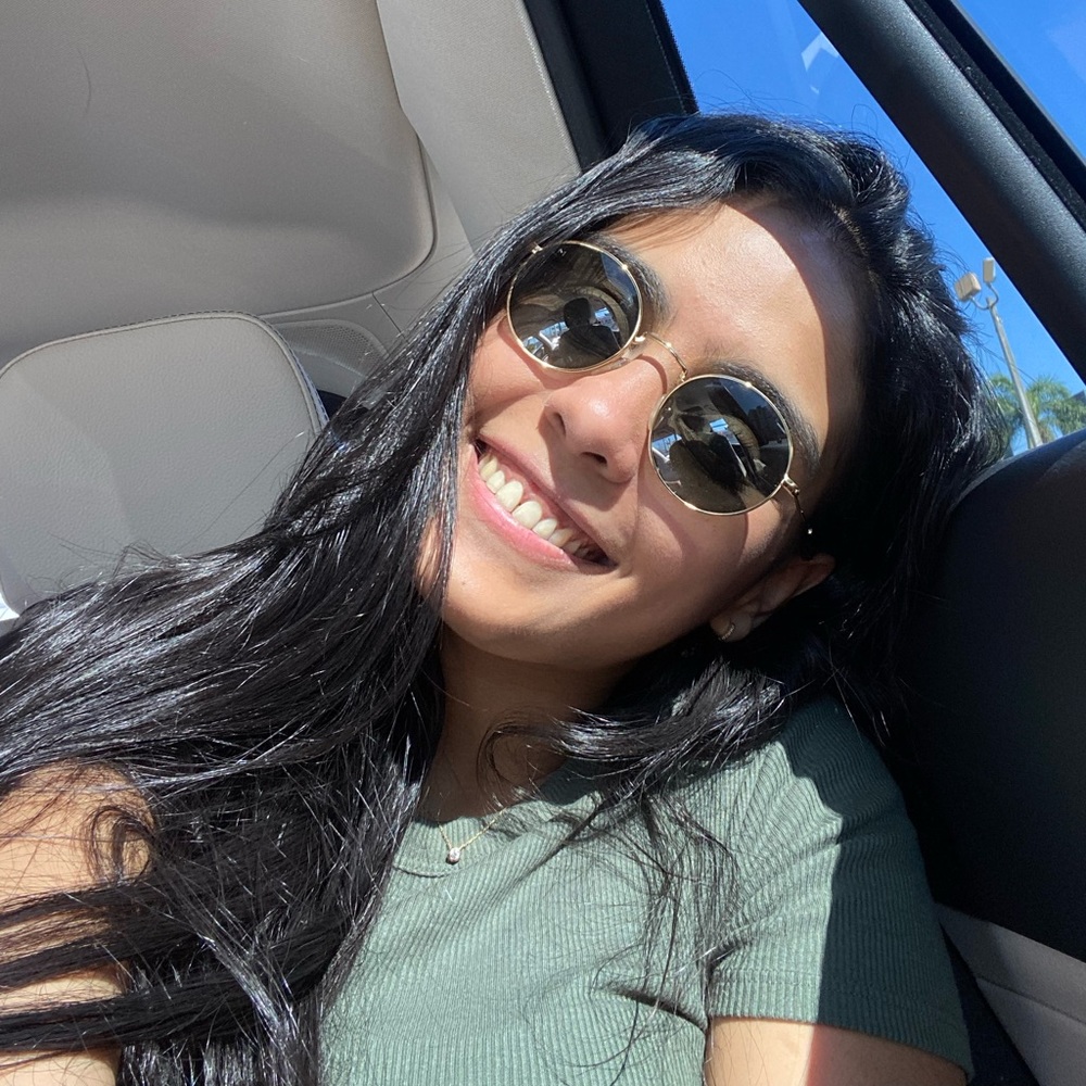 Meet your Posher, Isabel